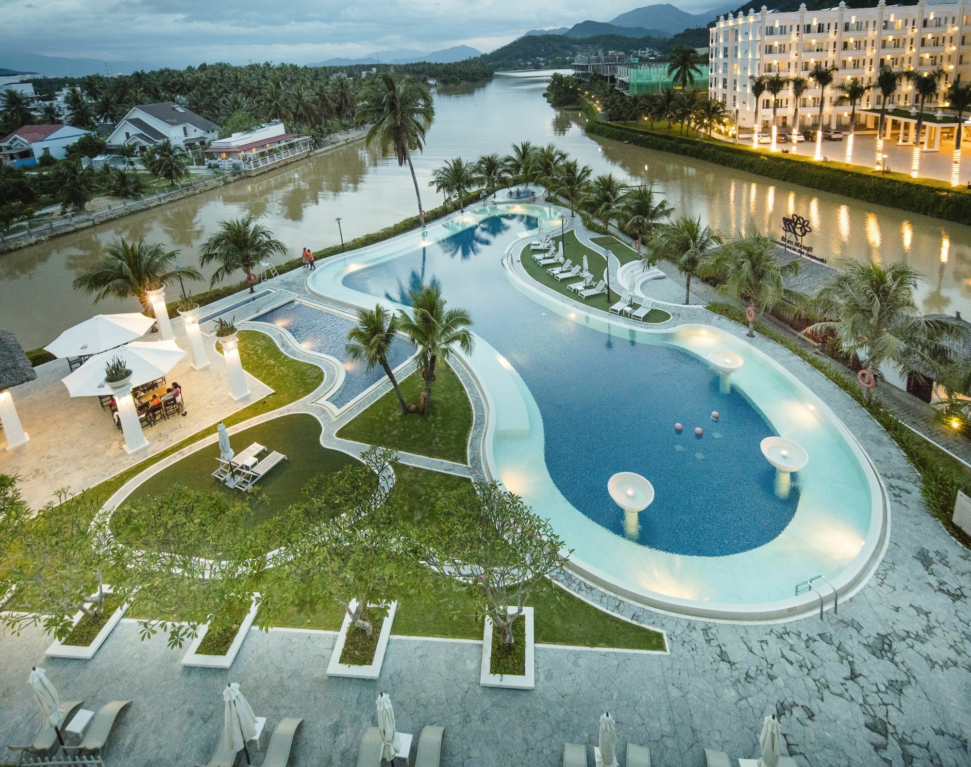 Cham Oasis Nha Trang Resort Condotel Exterior photo